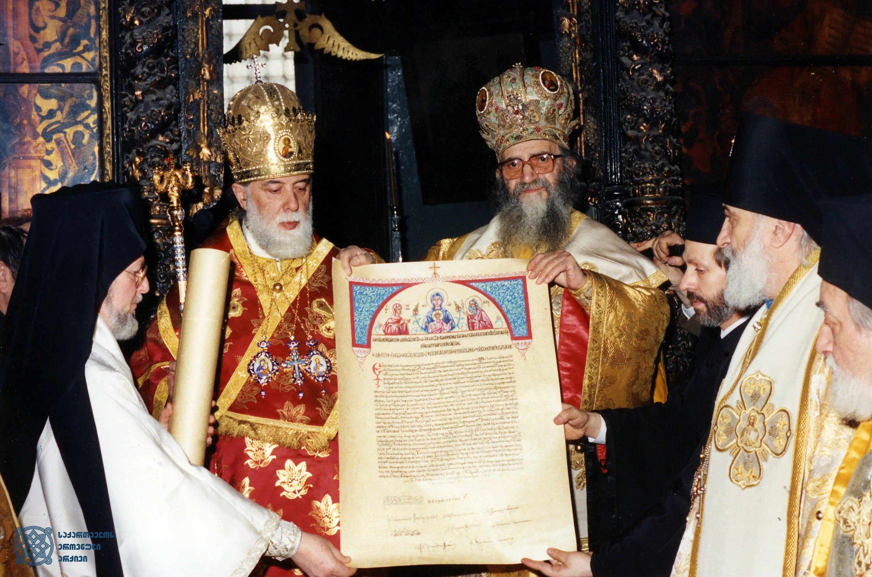 Обретение русской церковью автокефалии. Автокефальная Церковь это. Автокефалия грузинской православной церкви.