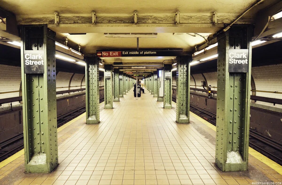 Станции метро Нью Йорка. Станция Сити-Холл Нью-Йорк. Subway метро в США. Метро Нью-Йорка, станция Chambers Street. Метрополитены сша
