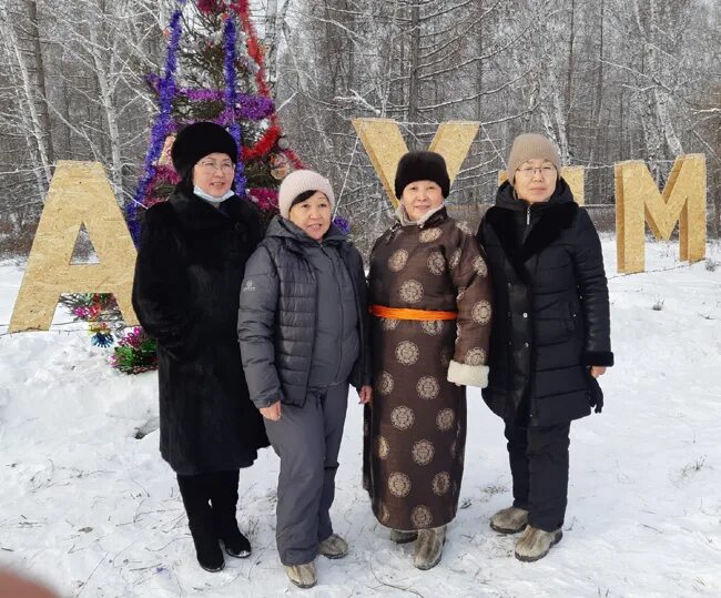 Погода в холе. Дом культуры Чаа-Хольского кожууна Республики Тыва. Село Чаа Холь Республика Тыва. Хурал представителей Чаа-Хольского кожууна. Тере-Хольский кожуун достопримечательности.