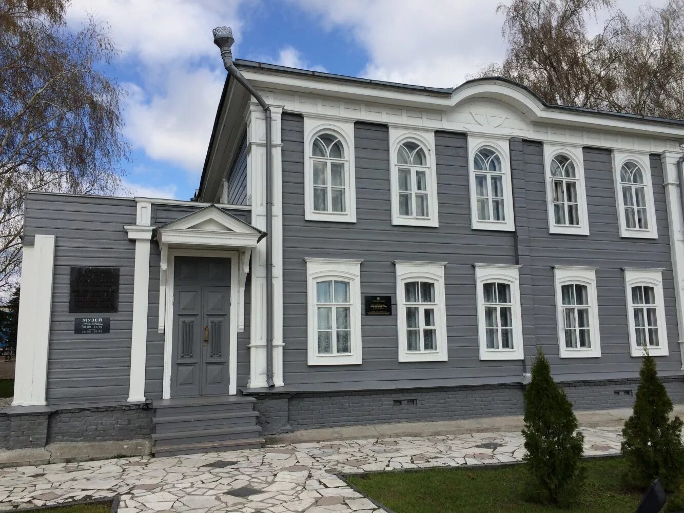 дом в котором родился бунин воронеж. дом бунина в орловской губернии. браунау-ам-инне (австрия). детство николая семеновича лескова. дом в котором родился бунин воронеж.