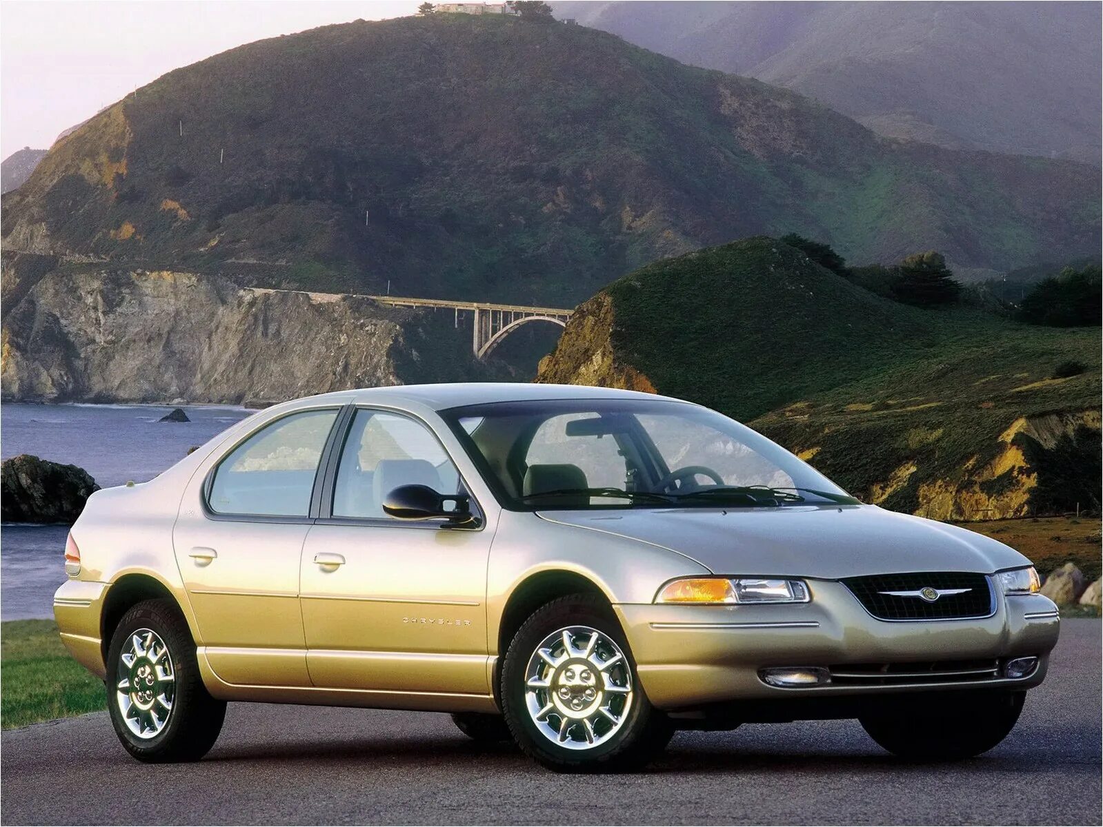 Крайслер 2000 года. Крайслер Циррус 2000. Chrysler Cirrus, 1997. Chrysler Stratus 2000. Chrysler седан 2000.