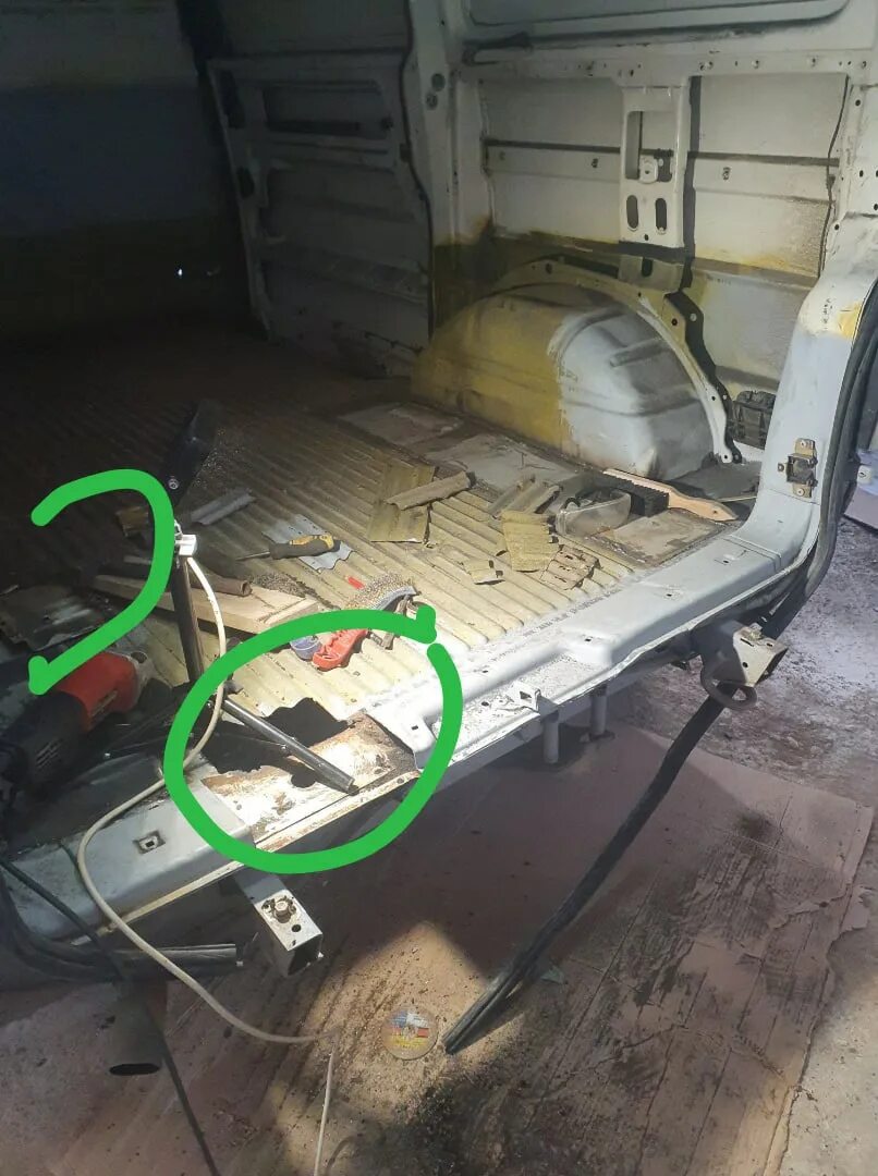 Как заварить пол полу. Сварка пола ланос. сварка пола автомобиля. сварка пола автомобиля своими руками. замена пола в фургоне своими руками.