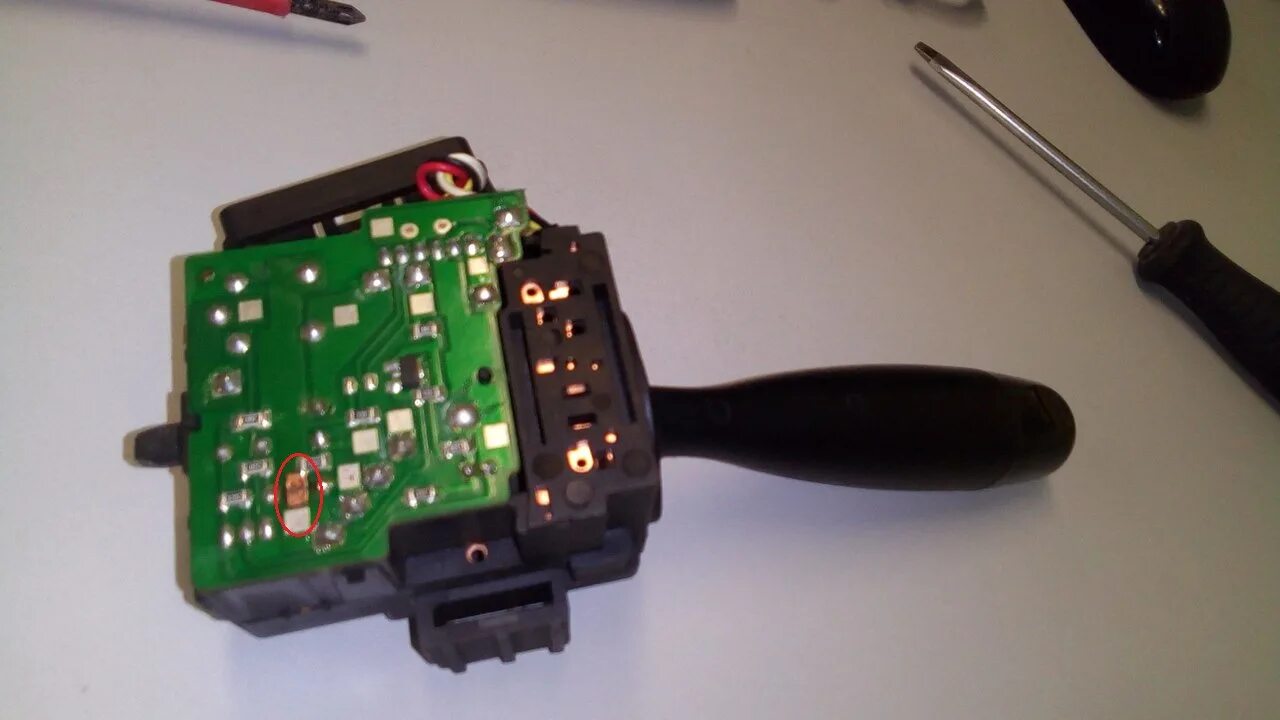 Втулки для трапеции стеклоочистителя фольксваген т4. Дворники чери тигго 7 про. Стеклоочиститель передний чери тигго т11. Ограничитель хода заднего дворника. Не работает дворник тигго 7 про.