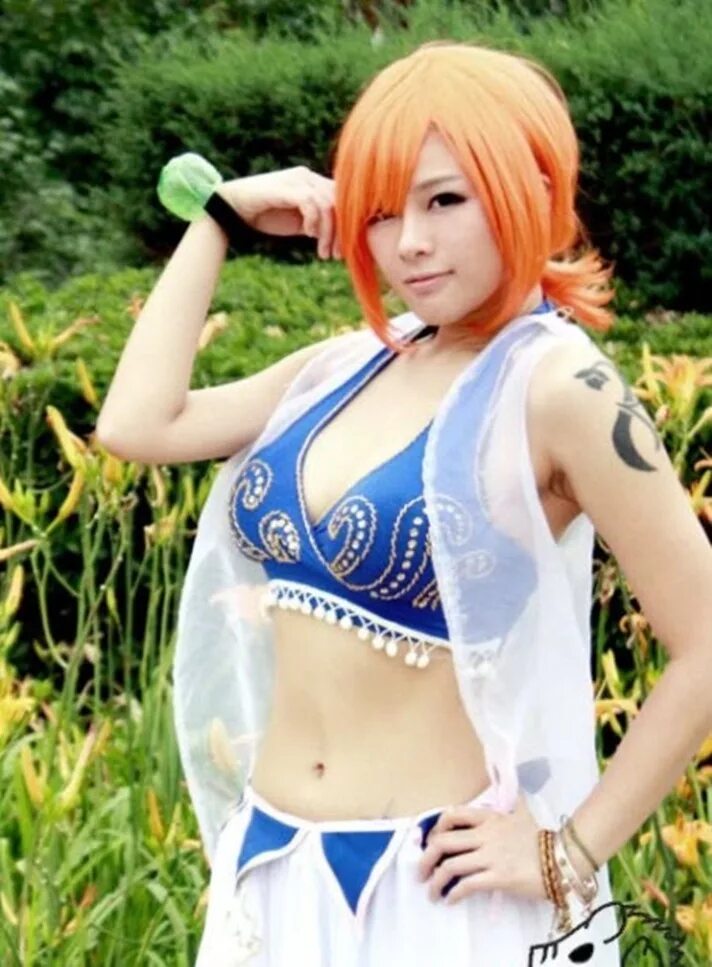 Nami cosplay. Нами Ван Пис косплей. Косплей по Ван Пис. Косплей по Ван пису. Косплей нами кои.