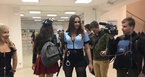 Посещение девушек