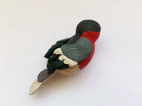 Лепим снегиря. Снегирь из пластилина для детей 6-7 лет. Снегирь аппликация из пластилина. Сделать снегиря из пластилина. Лепка снегирь.