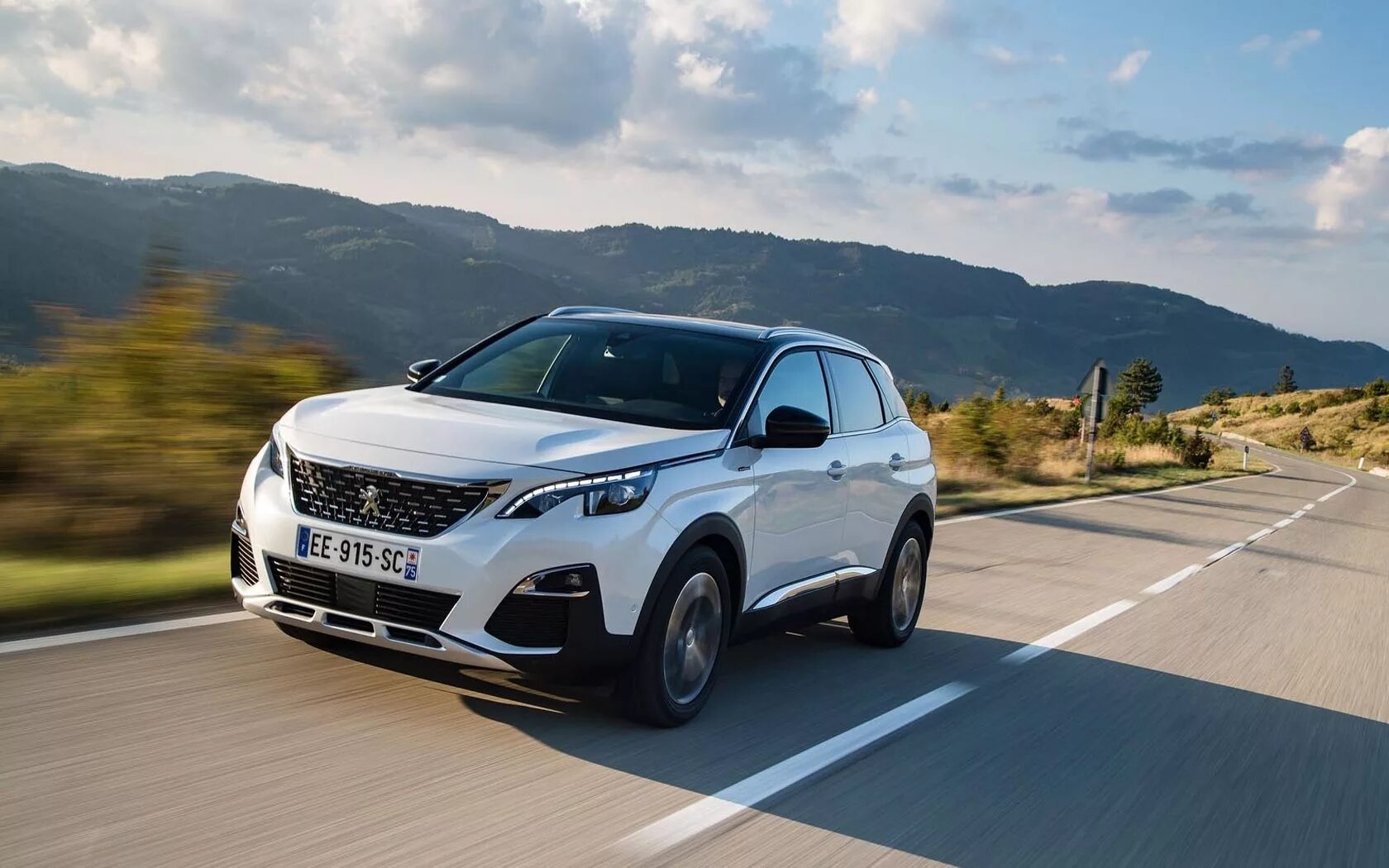 3008 в реальной жизни. Peugeot 3008. Новый Peugeot 3008. Peugeot 3008 2017. Пежо 3008 2017 года.