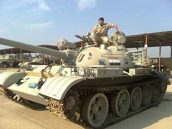 Купить т 55. Танк т-55. Т 54 Ирак. Танк т 55 в Афганистане. Т55 Italeri.