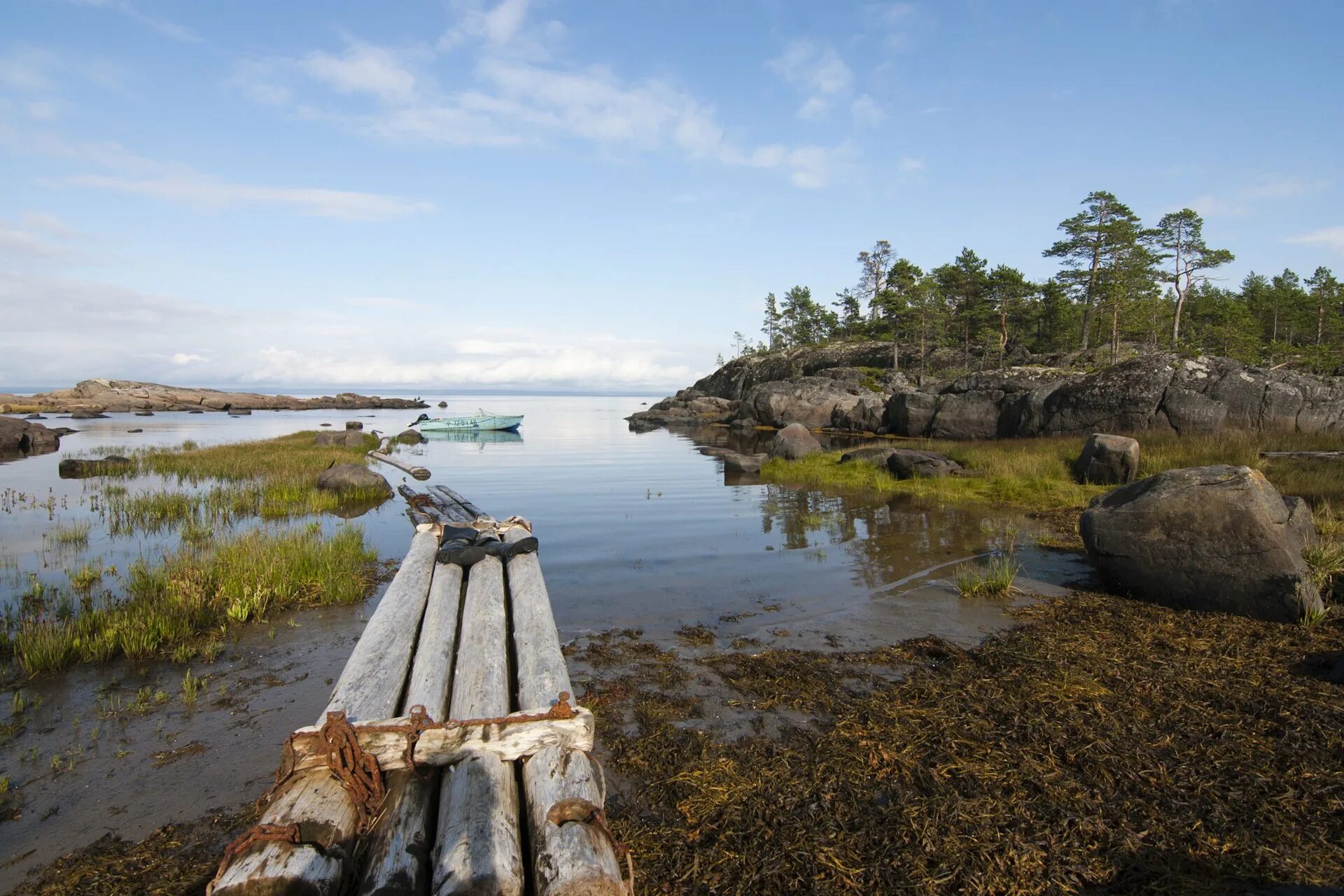 Норвежский прогноз беломорск. Залавруга петроглифы. Беломорск, карелия. Петроглифы карелия онежское озеро. Беломорск.