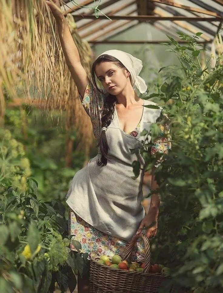 Village woman. Ксюша Егорова фотомодель барышня крестьянка. Фотограф Дэвид Дубницкий.