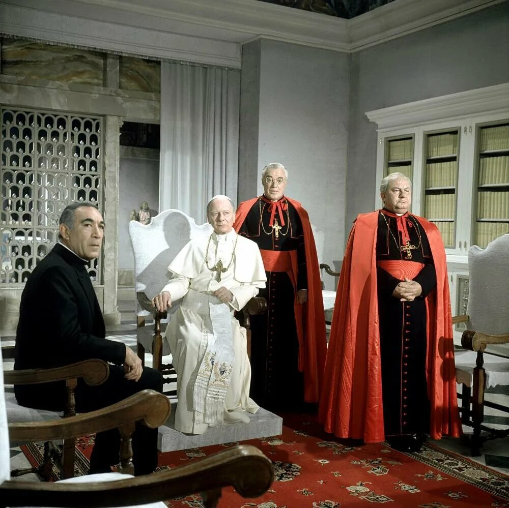 Папа римский пий 11. Ваня черкашин. Альфи паттен и шантель. Альфи паттен в 2009. Отец 12 13.