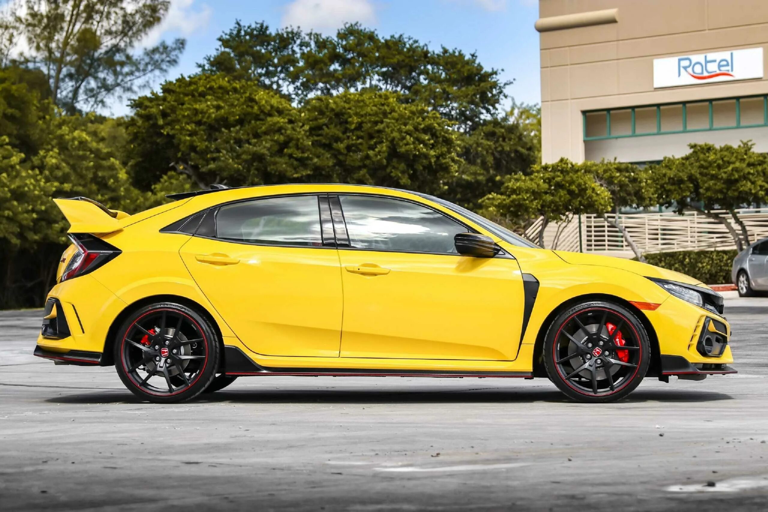 Хонда цивик 2024. Honda Civic Type r 2021. Хонда Сивик тайп р 2021. Honda Civic 2021. Цивик Type r 2021.