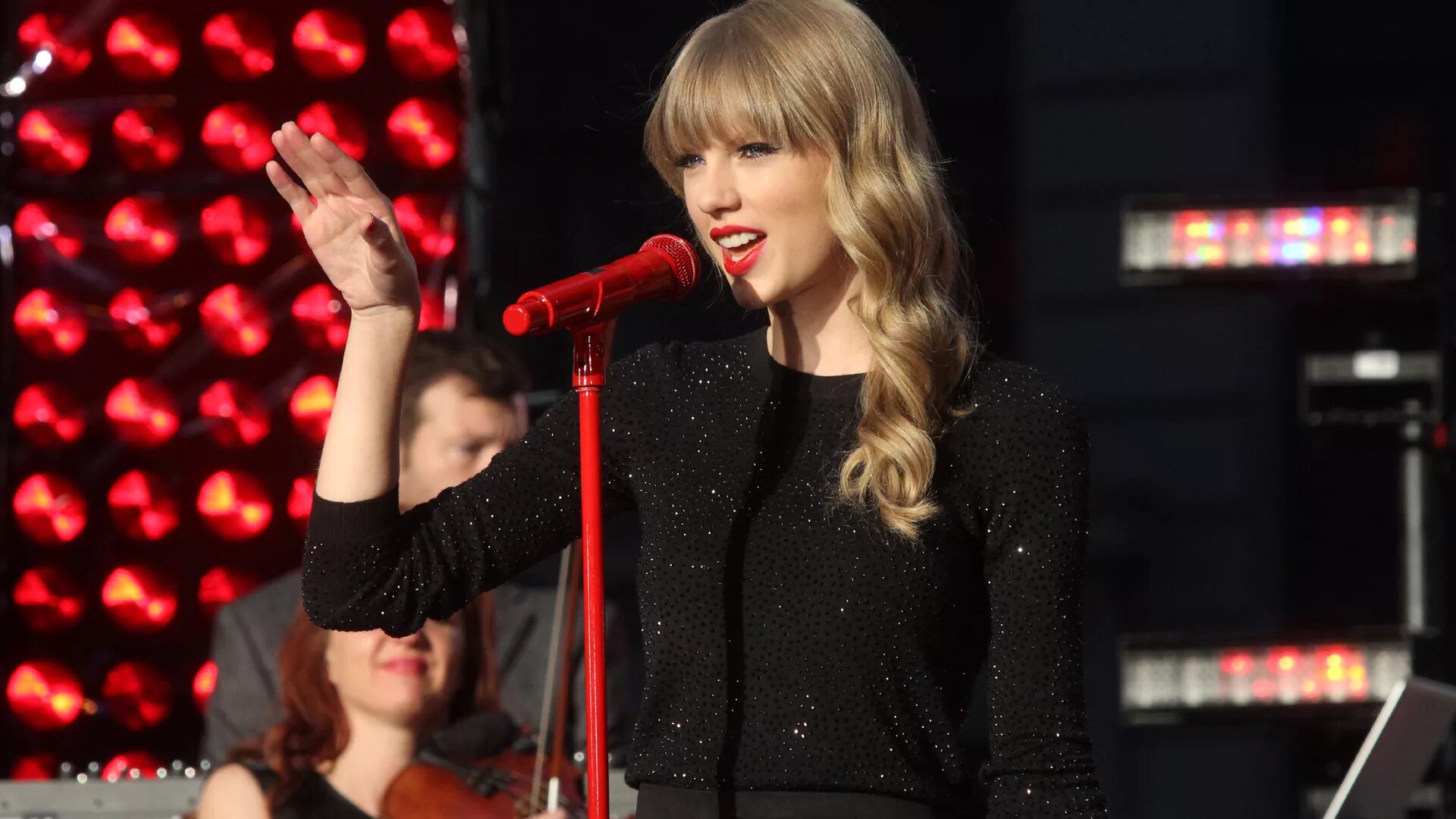 So high taylor swift. Тейлор свифт. taylor swift тейлор свифт. taylor swift 2014. taylor swift фото.