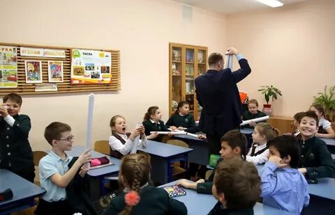 Школа 4 глаза