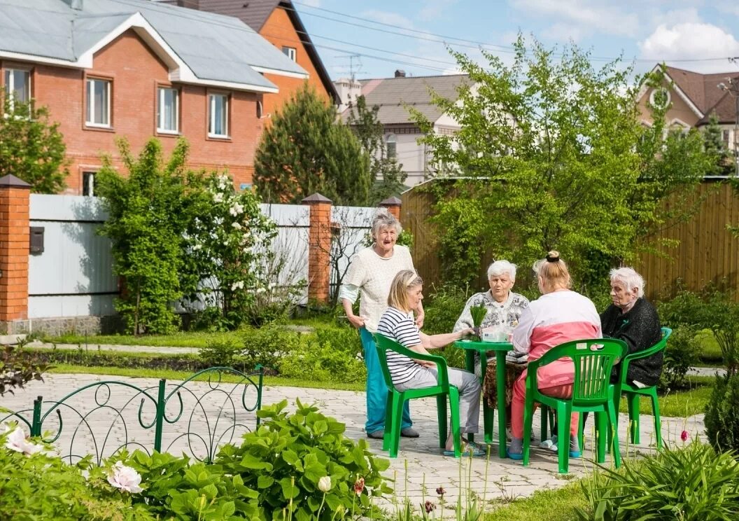 Пансионат в Кокошкино для пожилых. Пансионат Гармония Кокошкино для пожилых. Дом престарелых в Москве. Наро Фоминск дом интернат забота.