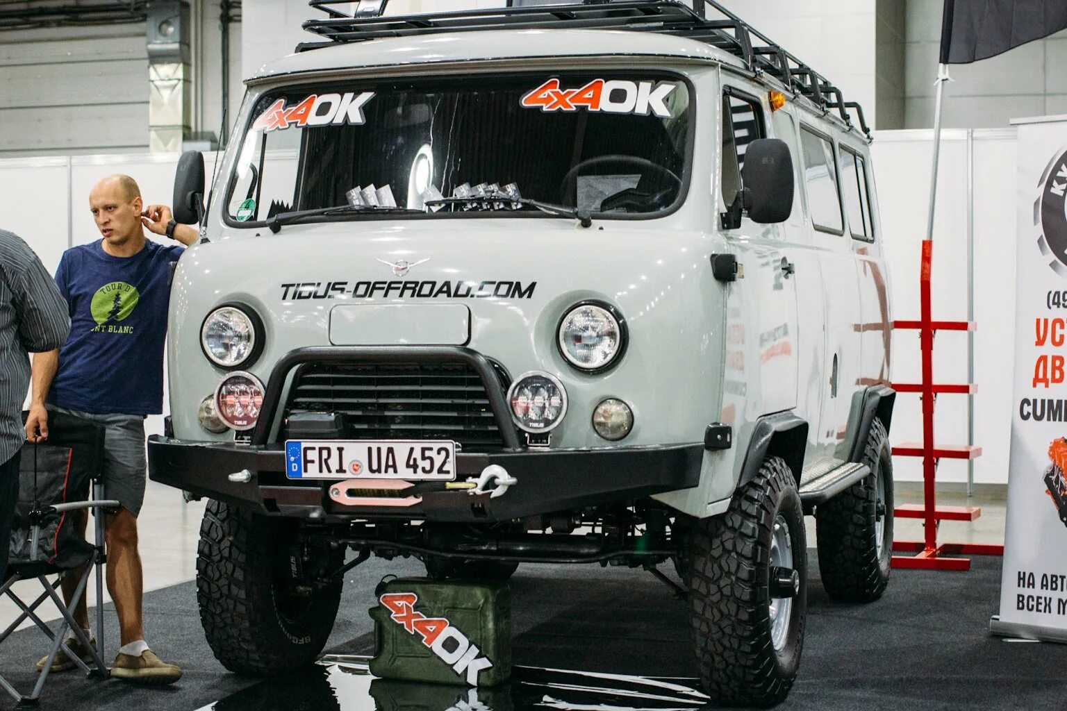 Уаз красноярский. УАЗ 452 Буханка новая. УАЗ Буханка Tibus. УАЗ 452 2016. УАЗ-452 на портальных Мостах.