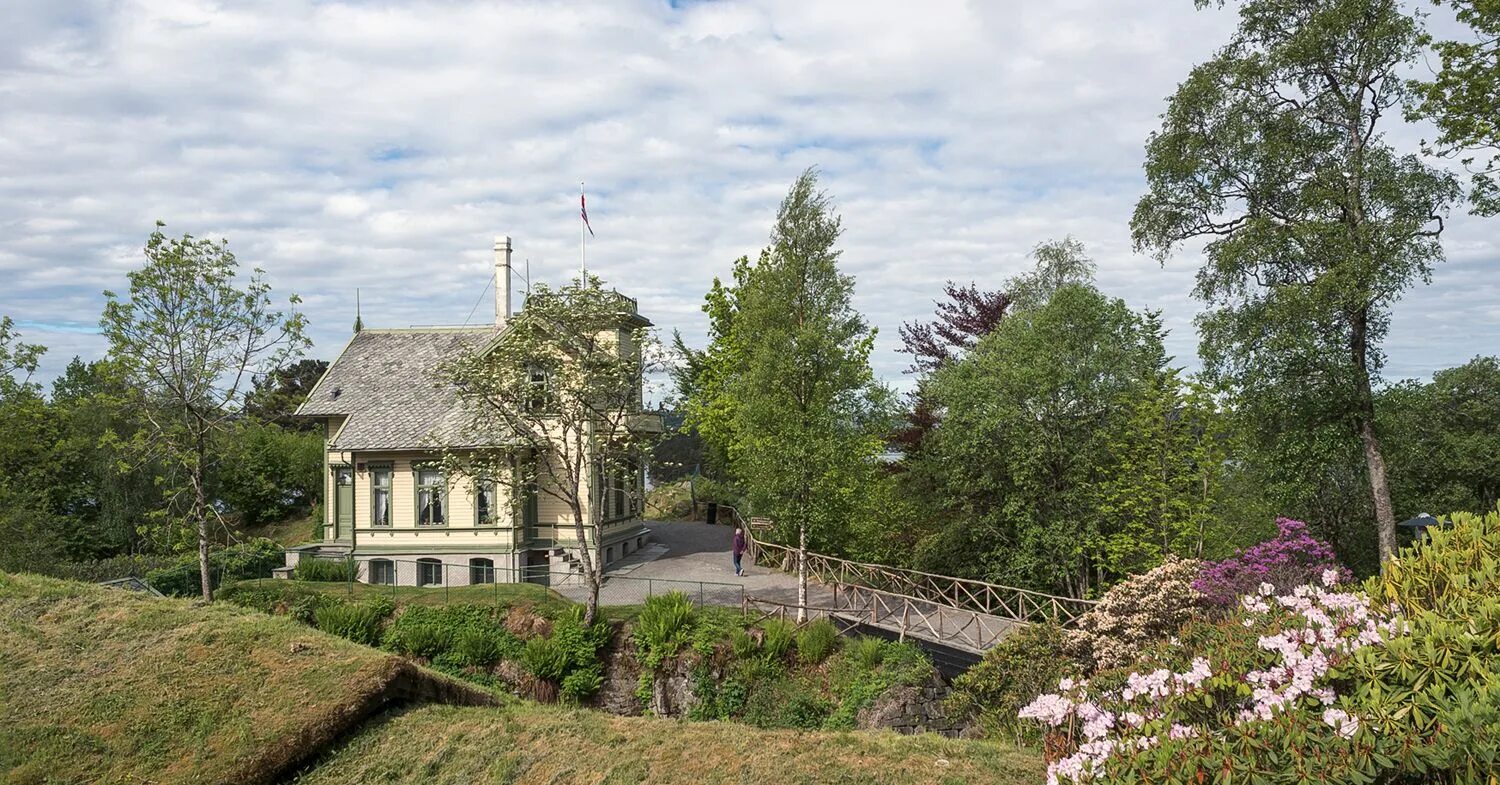 Дом грига в бергене норвегия. Дом музей грига в норвегии. Берген усадьба грига. Э григ норвегия. Тролльхауген музей эдварда грига.