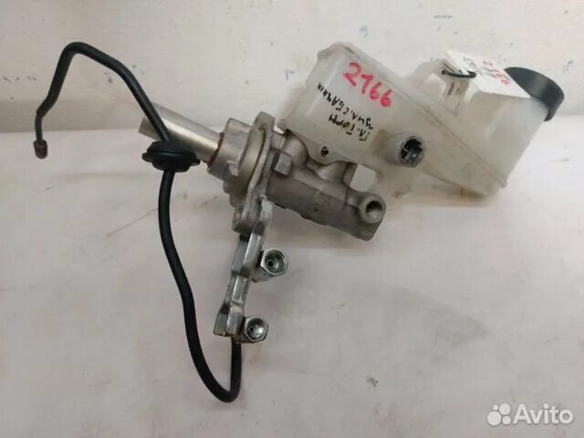 Главный тормозной цилиндр toyota. 1995 toyota camry brake master cylinder. Главный тормозной цилиндр тойота камри 30. Главный тормозной цилиндр у камри. Главный тормозной цилиндр тойота камри.
