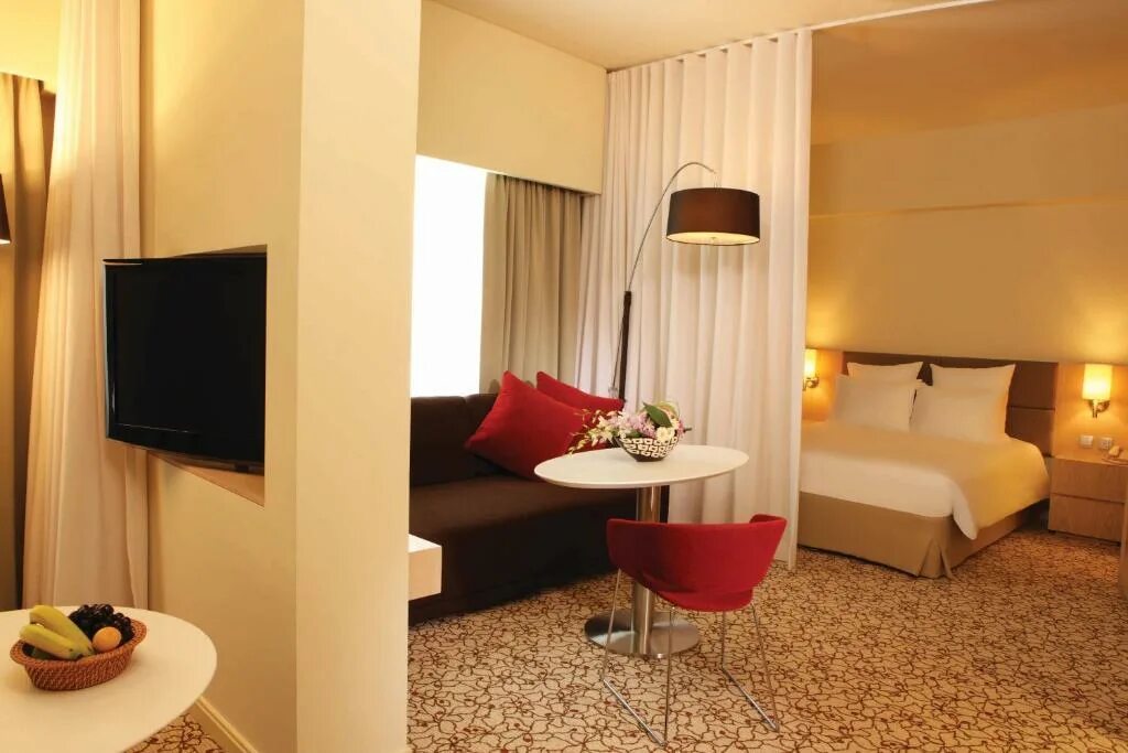 Новотель молл эмират дубай. Новотель дубай аль барша 4. Novotel suites dubai mall of the emirates 3. Mall of the emirates в дубае. Novotel al barsha дубай.