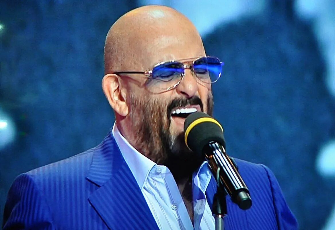 Третье сентября песня. Третье сентября михаил шуфутинский. Егор крид михаил шуфутинский 3-е сентября. Клип шуфутинского 3 сентября. Шуфутинский третье.