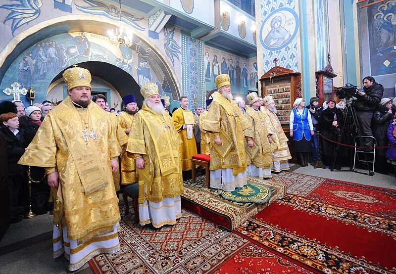 Утоли моя печали в марьин. Духовенство храма Утоли моя печали в Марьино. Храм Утоли печали в Марьино. Храм в Марьино Утоли Мои. Чин Великого освящения храма Истра.