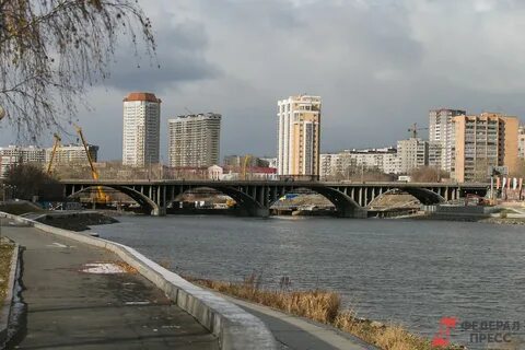Выставка у макаровского моста