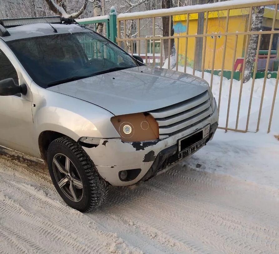 Фары renault duster. Фара Рено Дастер 2013. Тюнинг фар Рено Дастер 1. Фара Дастер 2. Тюнинговые фары на Рено Дастер.