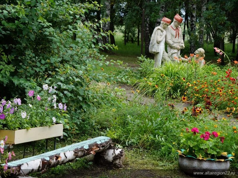 Село Вяткино Усть-Пристанского района Алтайского края. Вяткино Алтайский край Усть Пристанский район. Село Вяткино Усть Пристанский район Алтайский. Школа Вяткино. Погода вяткино алтайский край