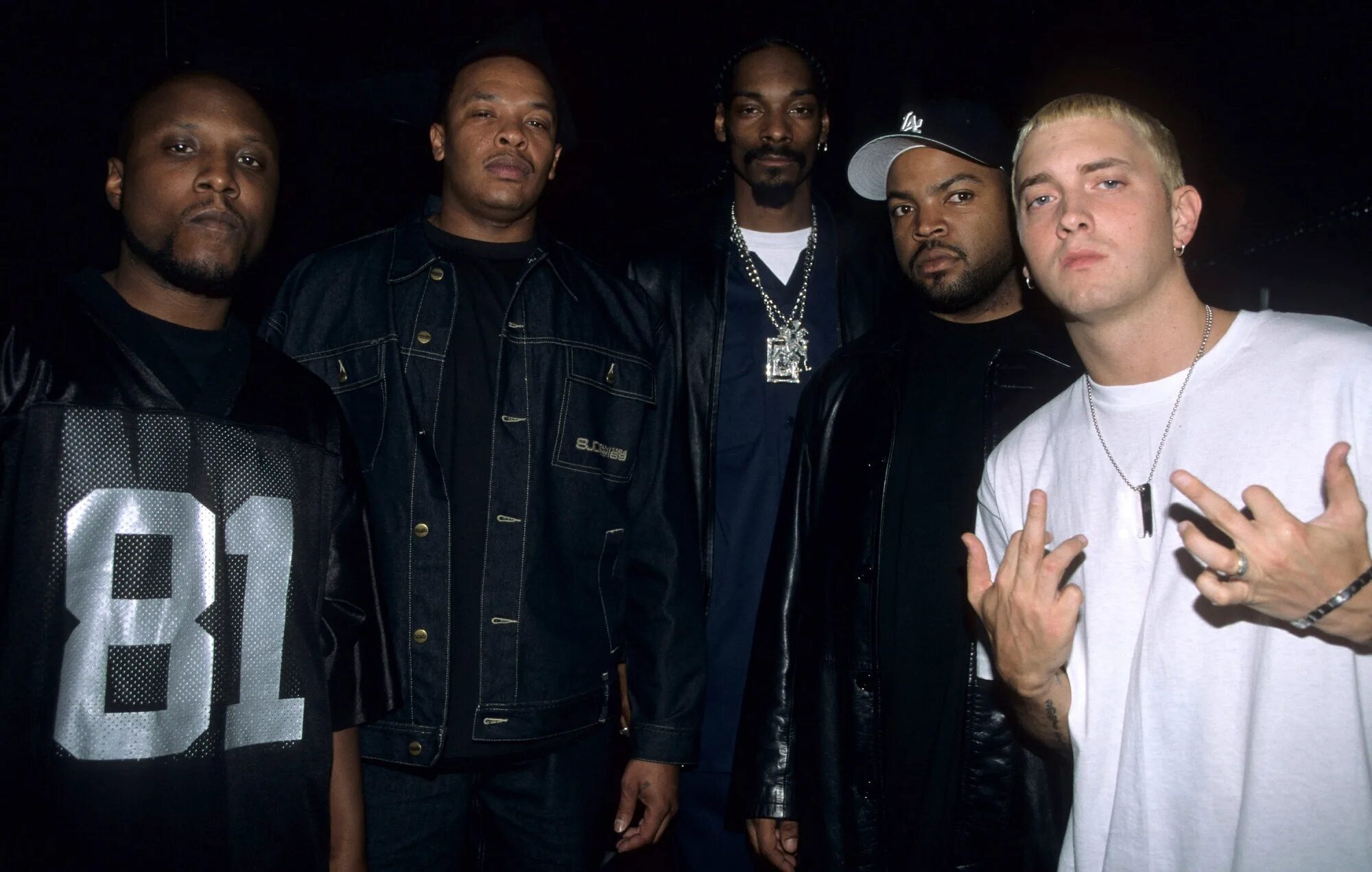 Dr dre snoop. Эминем и снуп дог. ice cube и dr dre. айс кьюб и эминем. эминем снуп дог доктор дре и 50 центов.