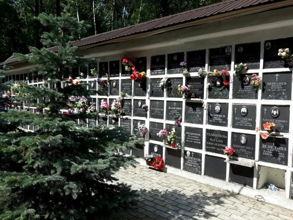 новокузнецк редаковский колумбарий. воронежский крематорий печи. колумбария крематория корея. крематорий прах урна пепел. где хранится прах после крематория.