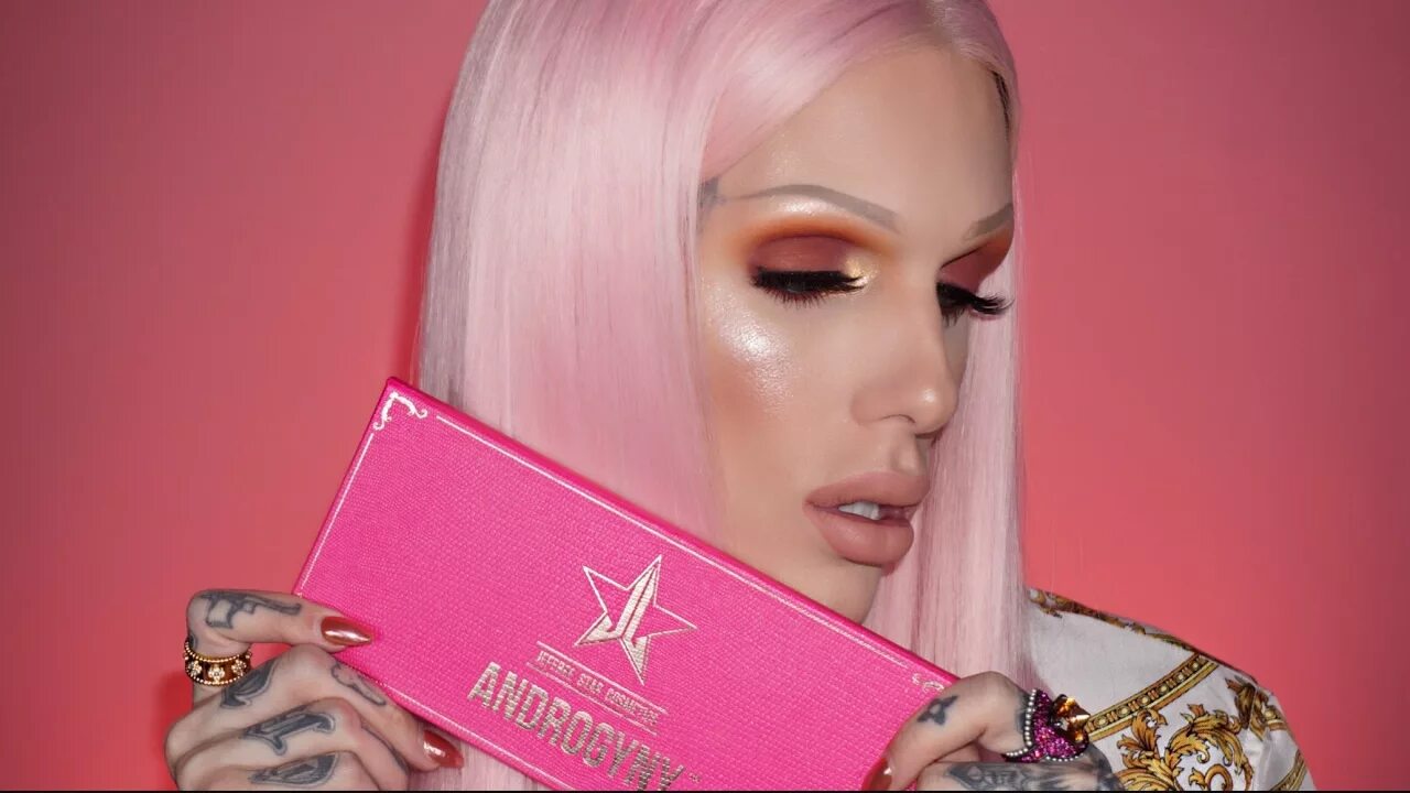 Джеффри стар купить. Джеффри Стар. Jeffree Star косметика. Jeffree Star Cosmetics косметика. Джеффри Стар косм=етика.