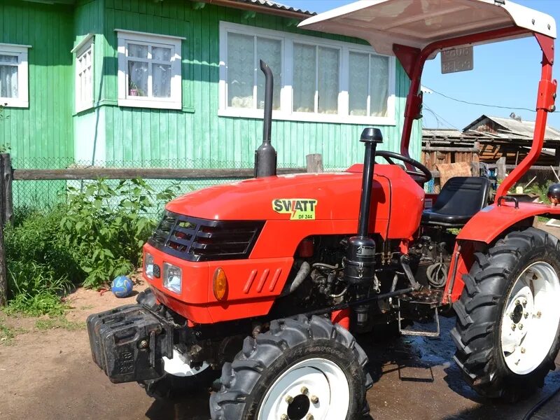 Купит мини трактор б у. Трактор мини Kubota df244 с куном. Мини трактор Галант. Минитрактор Феншоу 180. Минитрактора до 150 тысяч рублей.