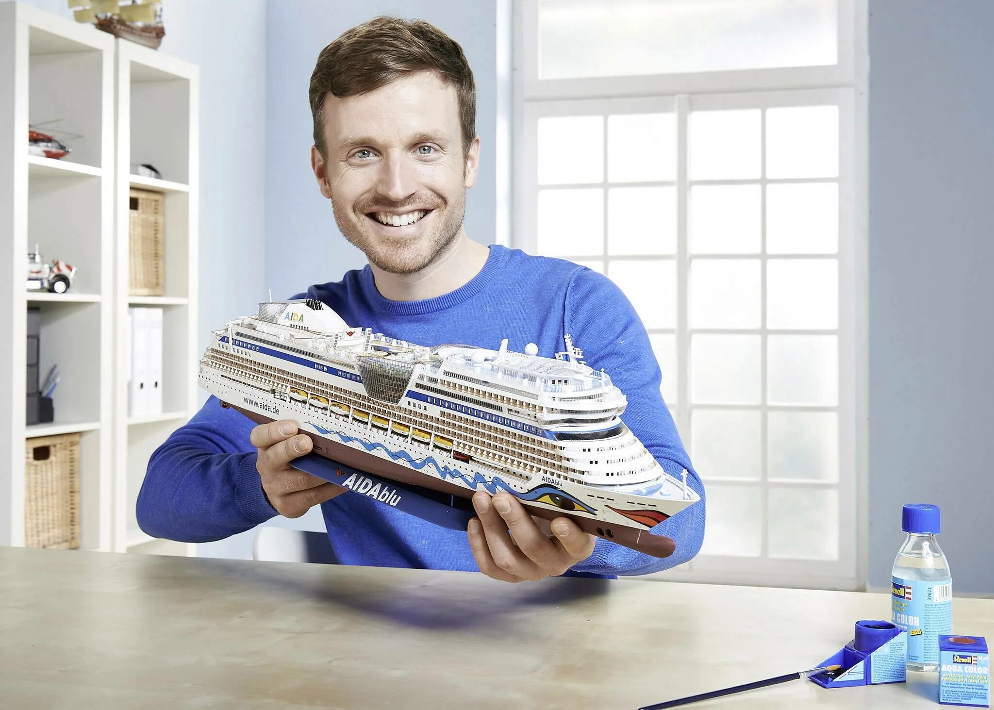 Вертолет алуэтт 1. Автомобиль graeme revell. Revell мотоциклы. Revell peterbilt 359. Graeme revell 1.