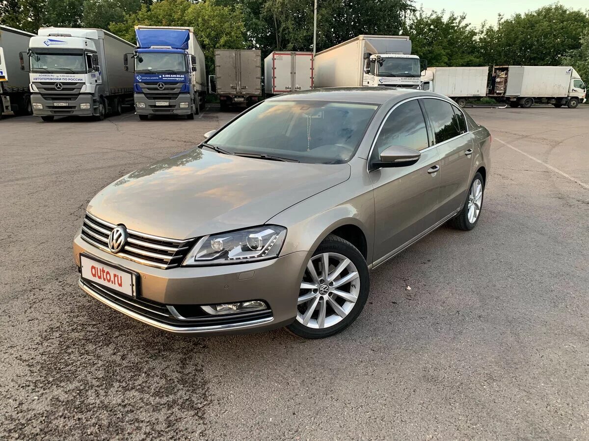 Купить пассат б6 дизель. VW Passat 2012 b7. Passat b7 беж. Фольксваген Passat b7 золотой. Фольксваген Пассат б7 бежевый.