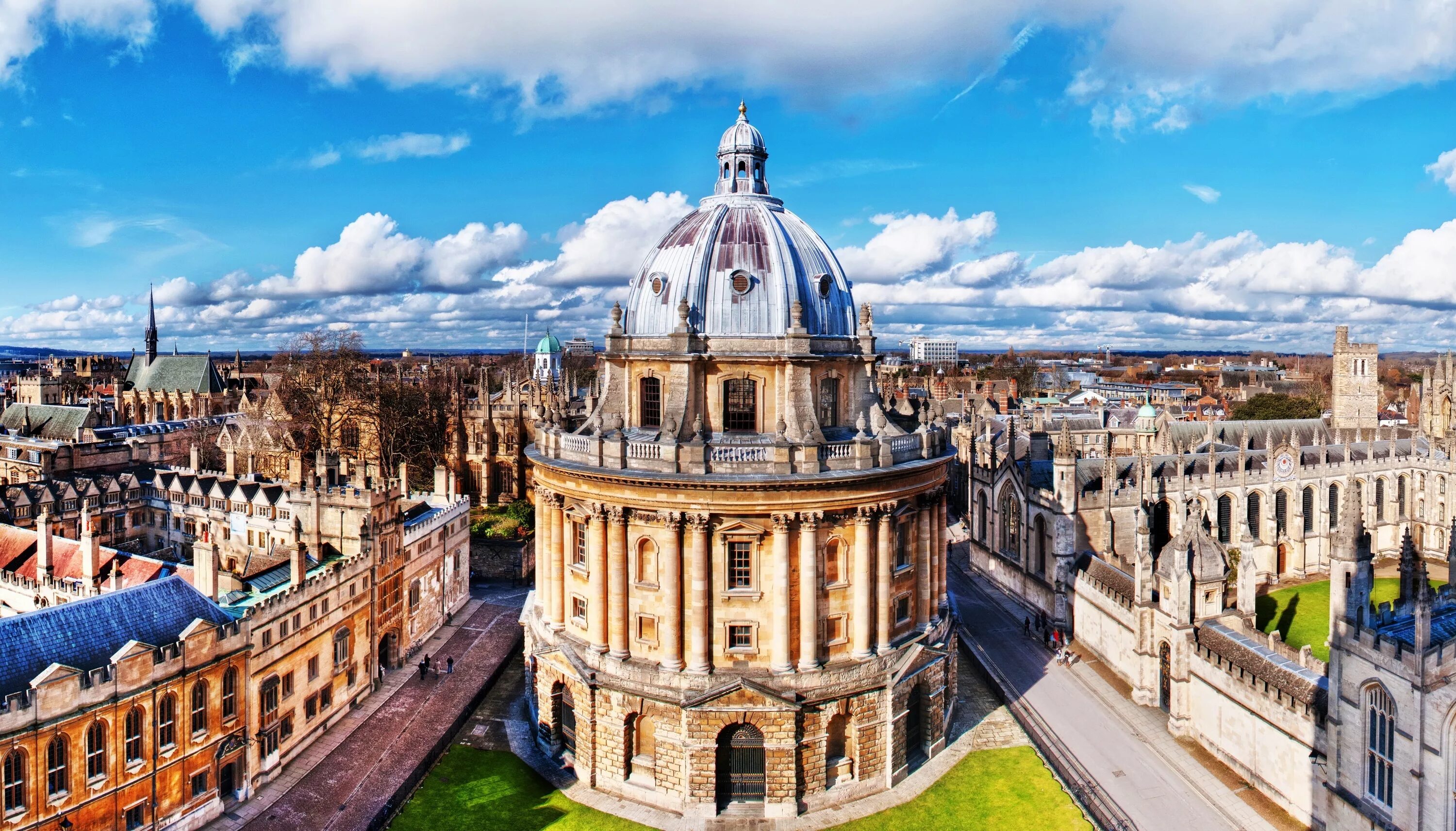 Oxford university town. Оксфордский университет Великобритания. Сити-оф-Оксфорд университет. Оксфорд город в Англии. Оксфорд, Англия (Oxford).