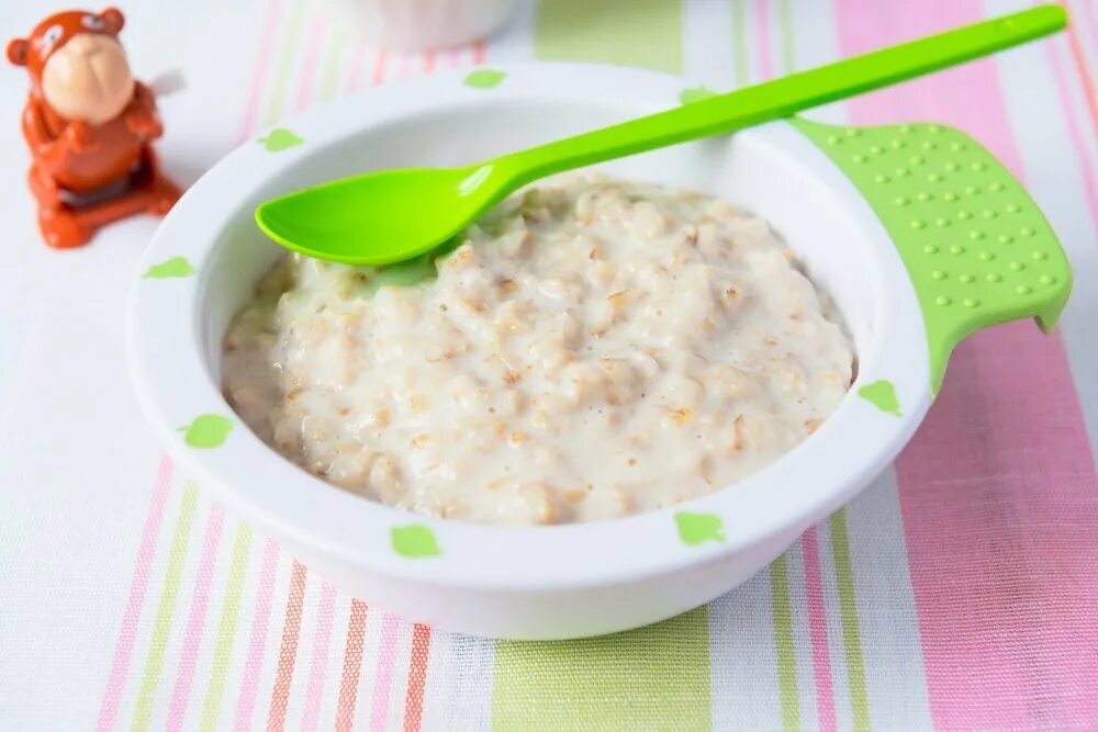Рисовая как в детском саду. Тарелка с кашей. каша для детей. овсянка для детей. каша в детском саду.