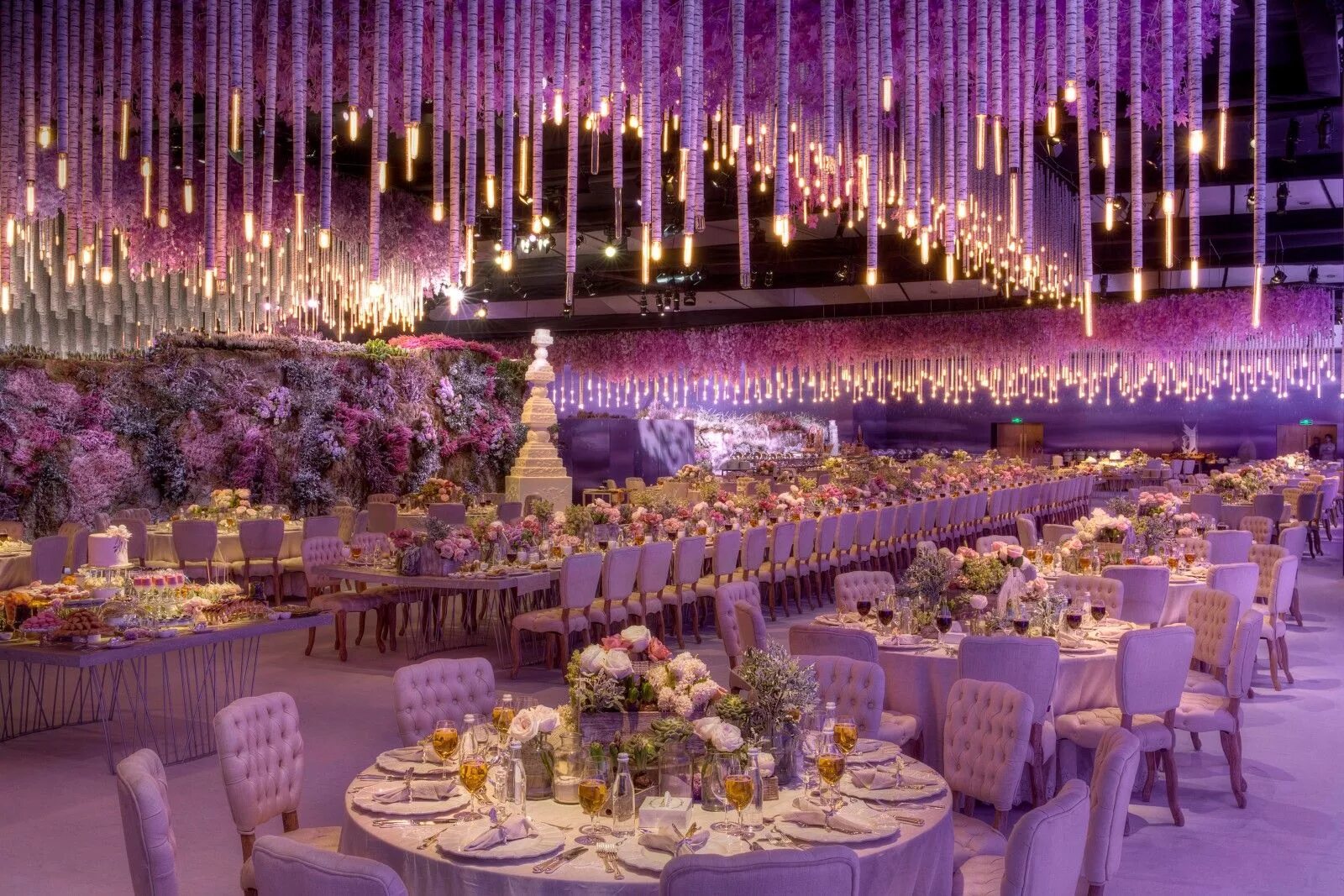 Свадебные залы. Дорогой свадебный декор. Самый красивый свадебный стол. Свадебные залы в Дубае. Wed events
