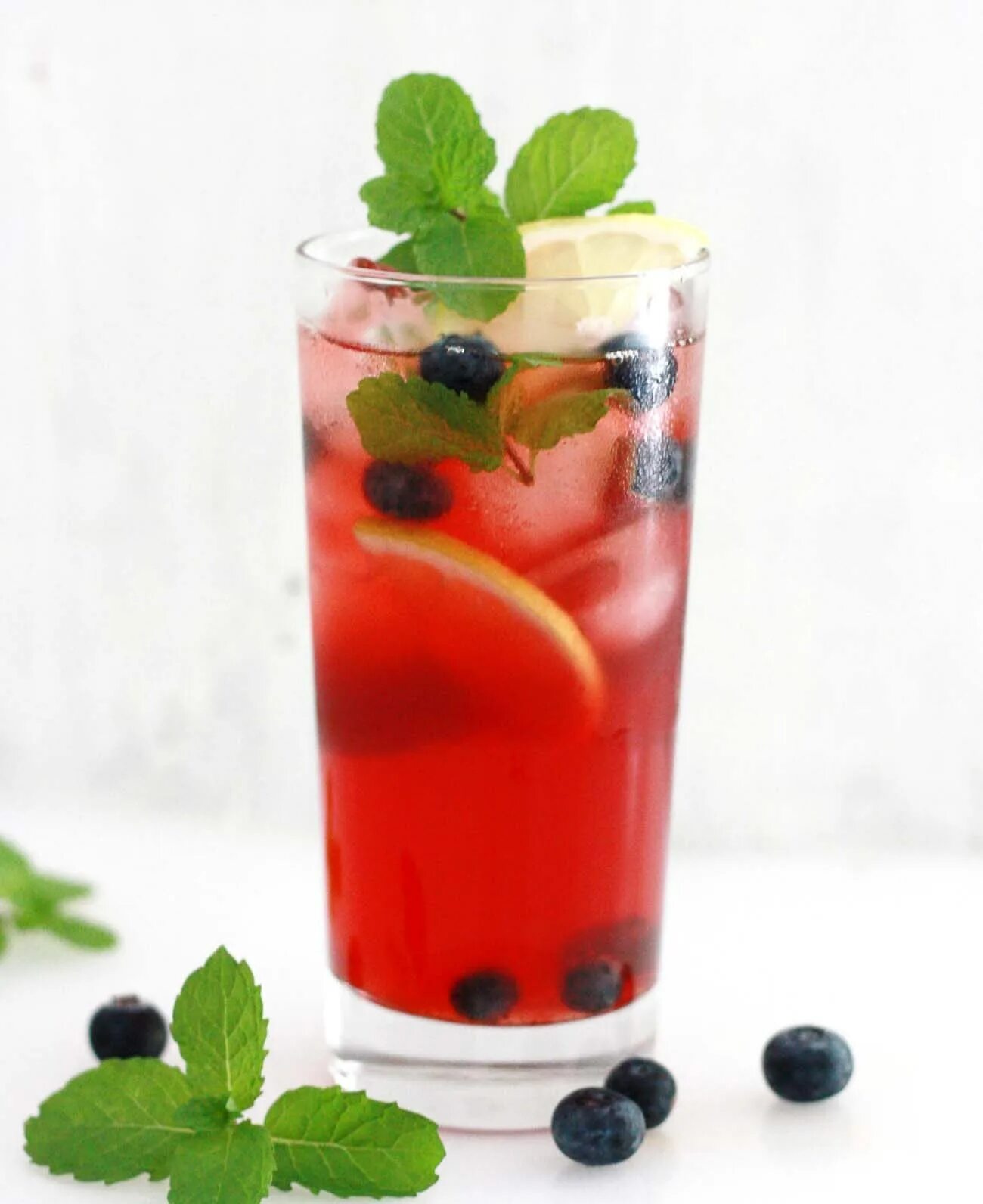 Лимонад клубничный мохито. Коктейль айс_ти каркаде. Lemonade berry. Домашний лимонад ягодный. Lemonade berry.