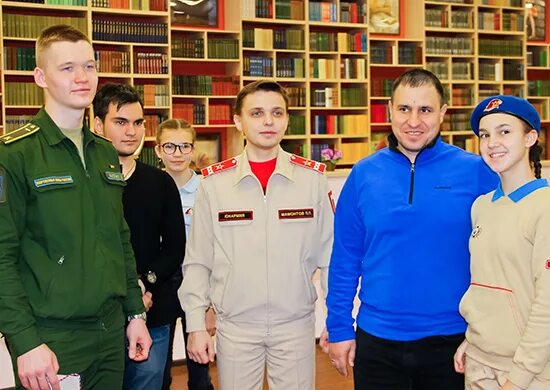 Офицер центра. 185 центр боевой подготовки астрахань. юнармия вкс. вкс астрахань. дом офицеров вкс.