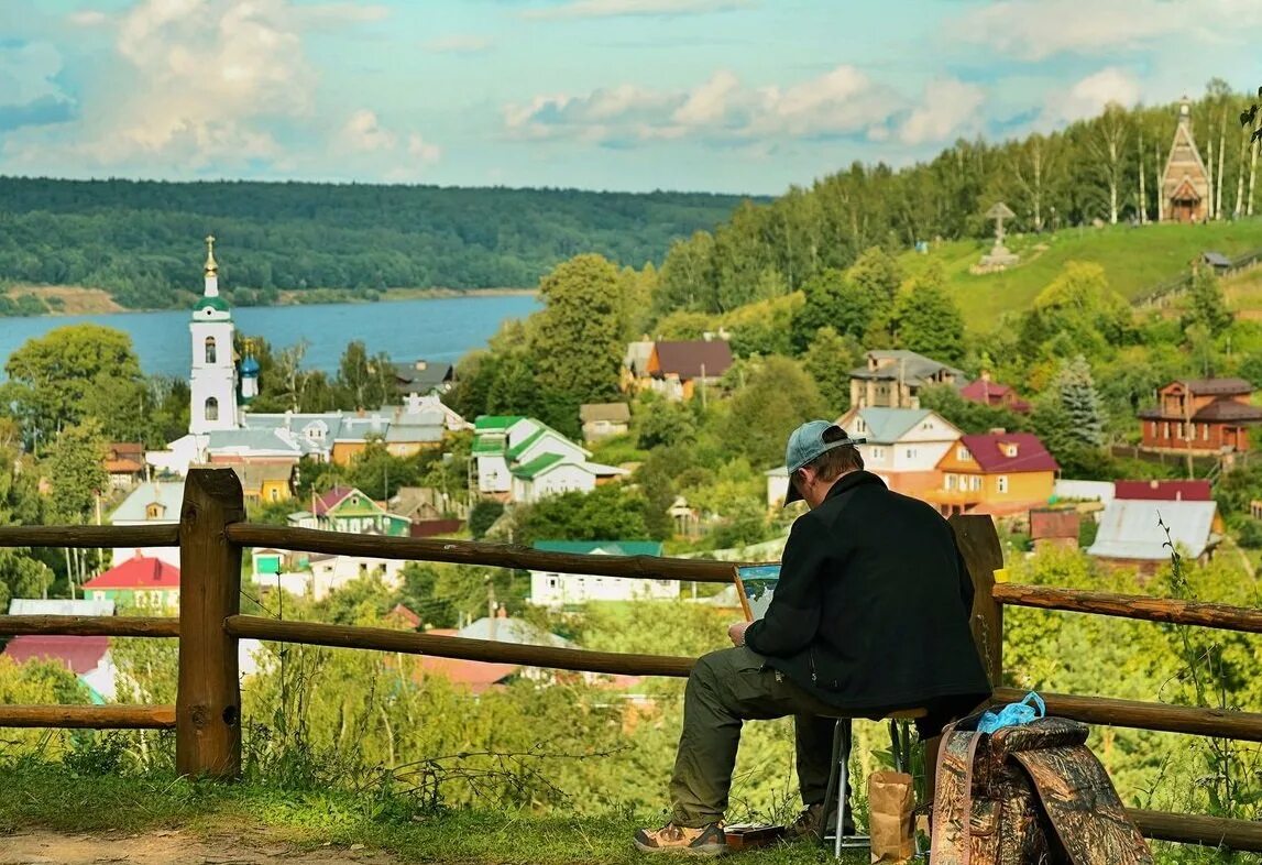 В каком городе находится плес. Набережная Плеса Ивановская область. Плес набережная Волги. Соборная гора Плес. Плёс Тверская область.