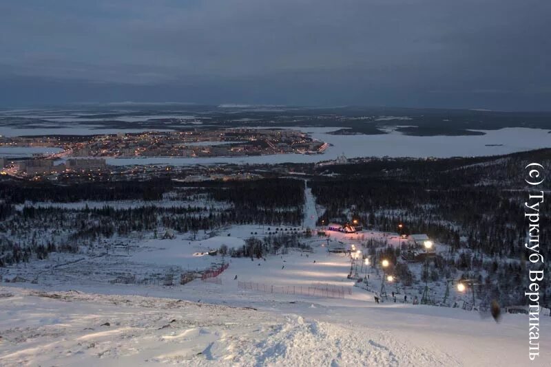 Мончегорск зимой. Доброе зимнее утро парк мончегорск. Мончегорск центр города. Зимний мончегорск. Город мончегорск мурманской области.