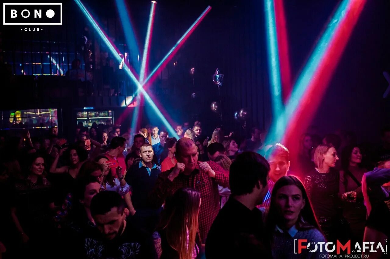 Клубы калуги отзывы. Ночной клуб гагарин калуга. Ночной клуб в калуге. Клуб vmax калуга. Во клуб калуга.