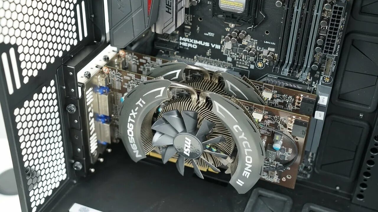 Какую стоит брать видеокарту. Gtx 1050 ti маленький корпус. zalman s3 видеокарту вертикально. cooler master v2 кронштейн для видеокарты. deepcool pab 300 pci-e.