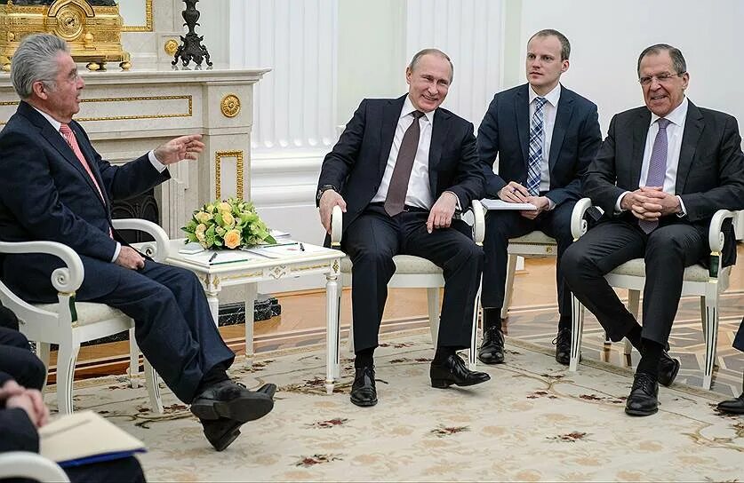 Окружение президента рф. Лавров и Медведев.