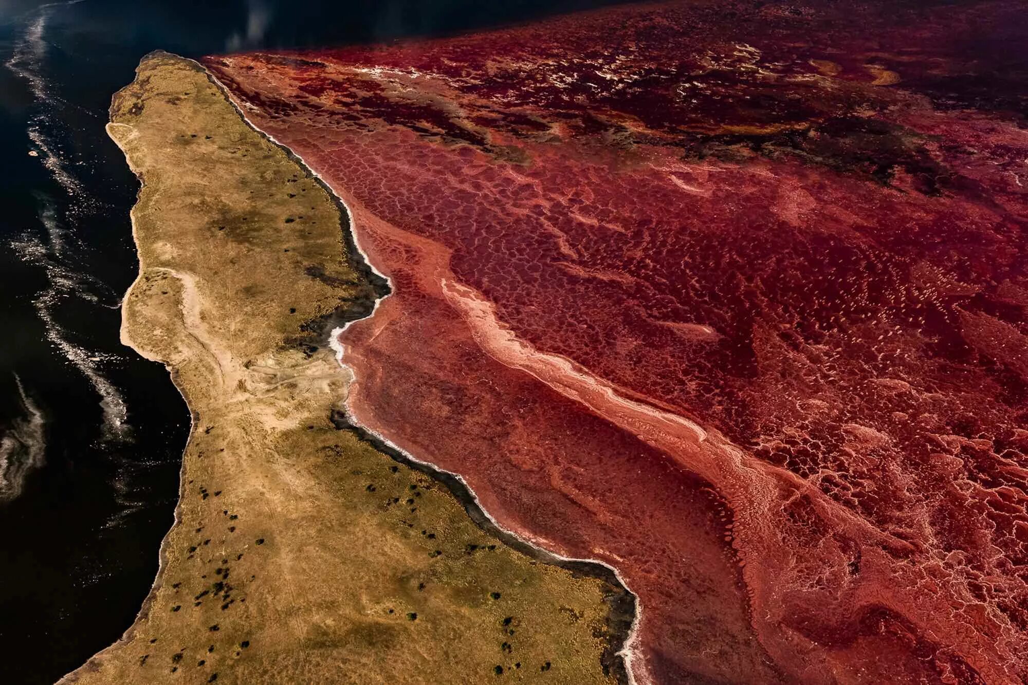 Озеро Магади Африки. Озеро Магади в Кении. Трещина в Африке из космоса. Африканский разлом. Озера африканского разлома