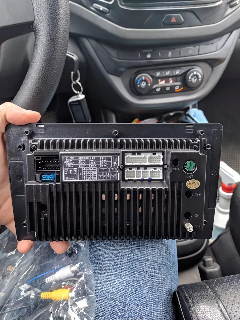 Teyes cc2 plus для фольксваген поло. Teyes cc2 plus коробка. Магнитола cc2l plus. Магнитола teyes cc2l plus. Cc2l plus 10.