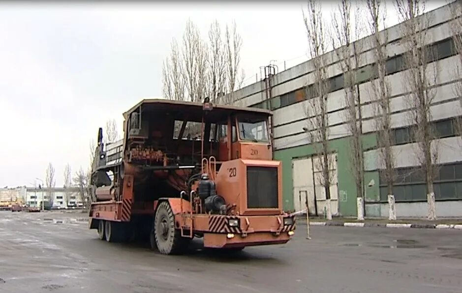 Зарплата аванс бмз. Шлаковоз БЕЛАЗ. Шлаковоз ОЭМК. Автоцех ОЭМК старый Оскол. ОЭМК АТЦ.