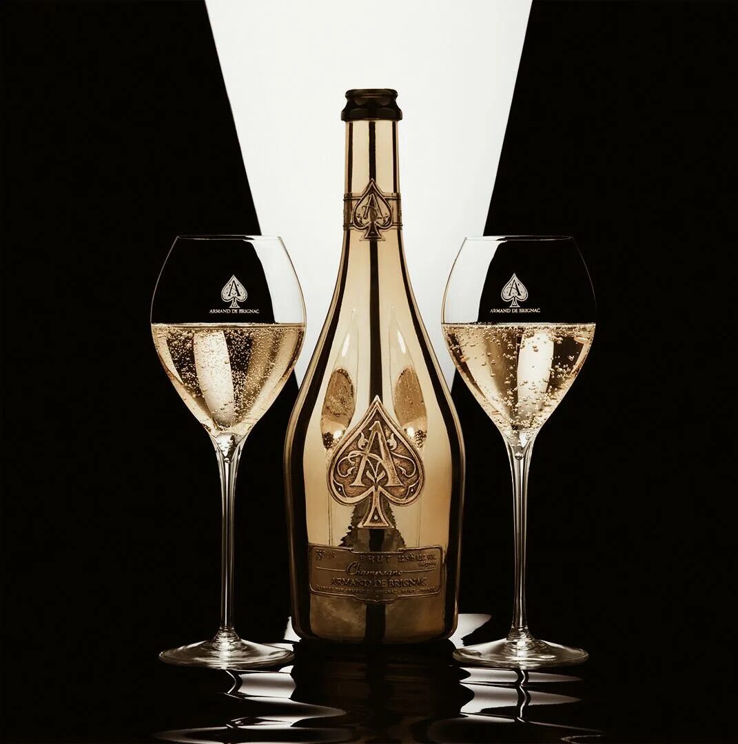 Весами шампанское. Шампанское Armand de. Armand de Brignac Price. LVMH Armand de Brignac.