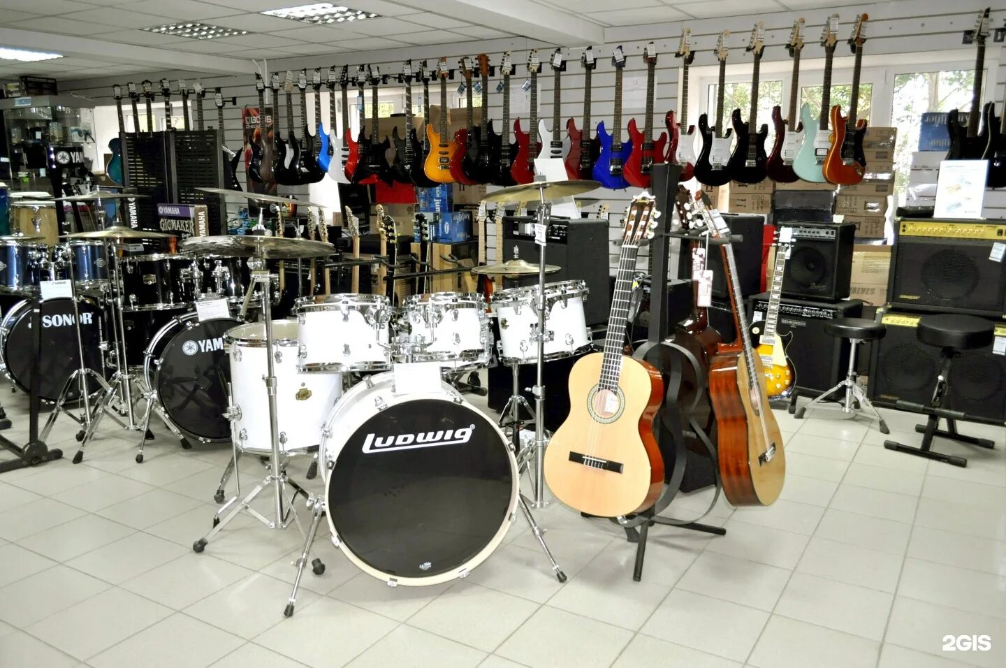музыкальные инструменты ульяновск. гитары музыкальные магазины. музыкальные инструменты музыкальный магазин. ремонт музыкальных инструментов. интернет магазин музыкальных инструментов.