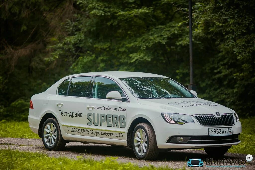 Skoda Superb 2014. Шкода Суперб 2014. Skoda Octavia Combi 2014.